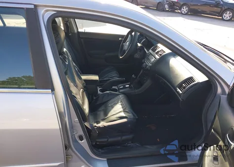 2004 Honda Accord 2.4 Lx from USA, damaged, VIN 1HGCM56374A098574